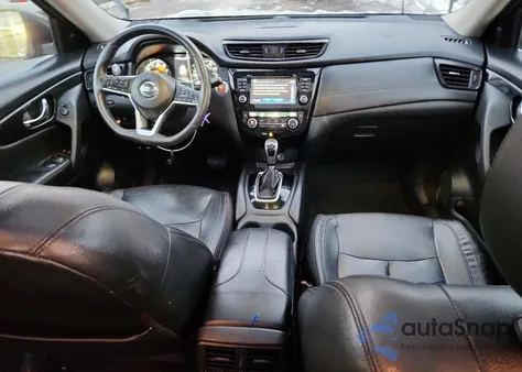 2017 Nissan Rogue Sv z USA, uszkodzony, nr VIN 5N1AT2MV0HC871144